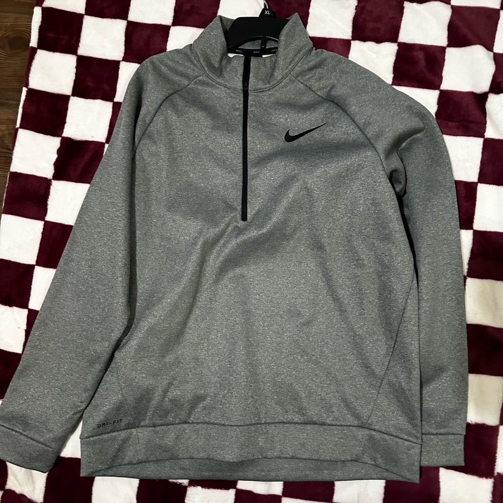 NIKE Half Zip sweater